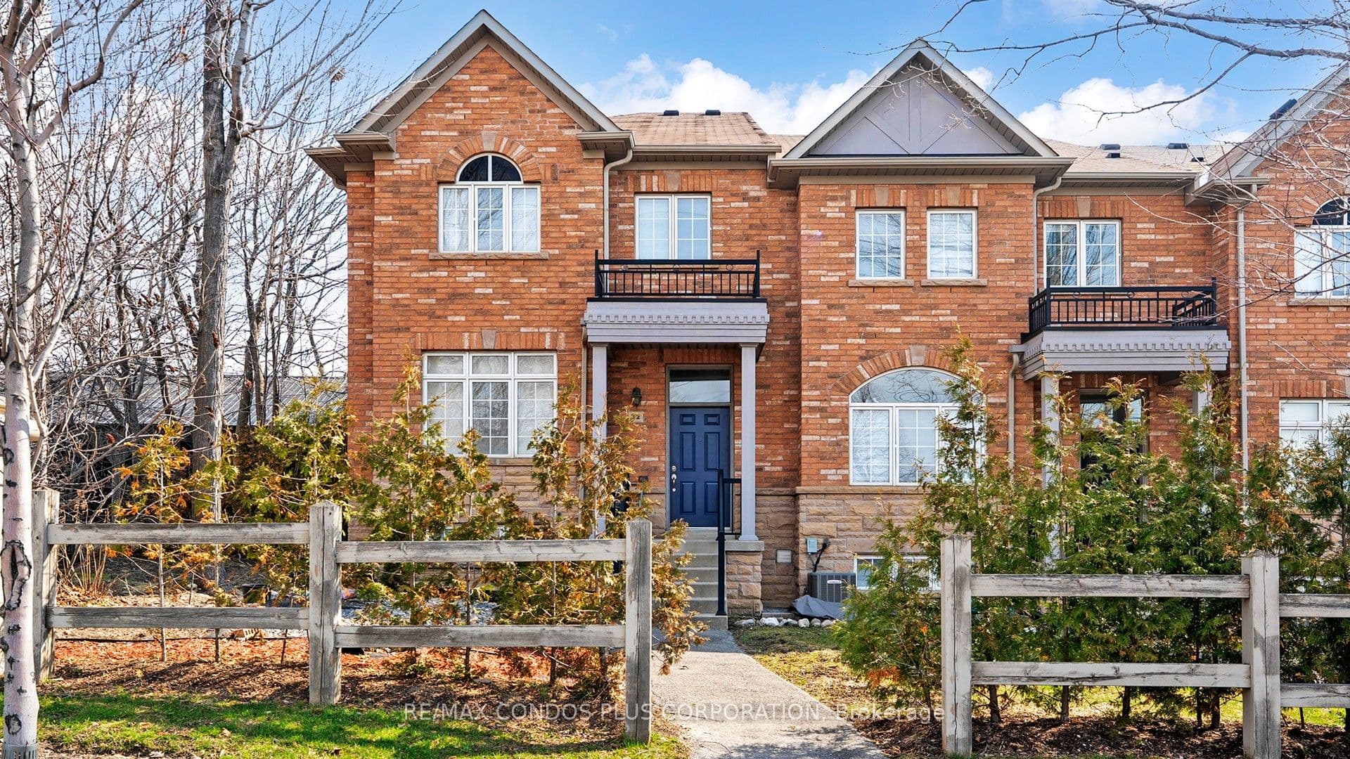 8777 Dufferin Street, Vaughan - Att/Row/Townhouse